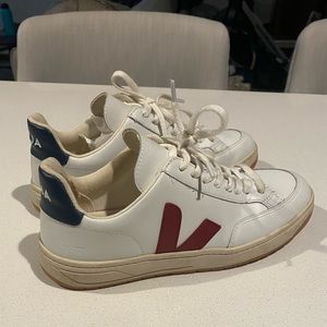 Veja V-12 Sneakers